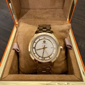 NEEDS REPAIR Tory Burch Watch